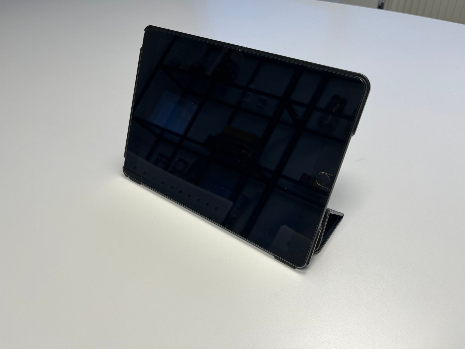 Apple iPad 7e generatie 2019 10,2 Inch, Computers en Software, Apple iPads, 32 GB, Apple iPad, Zwart, Zo goed als nieuw