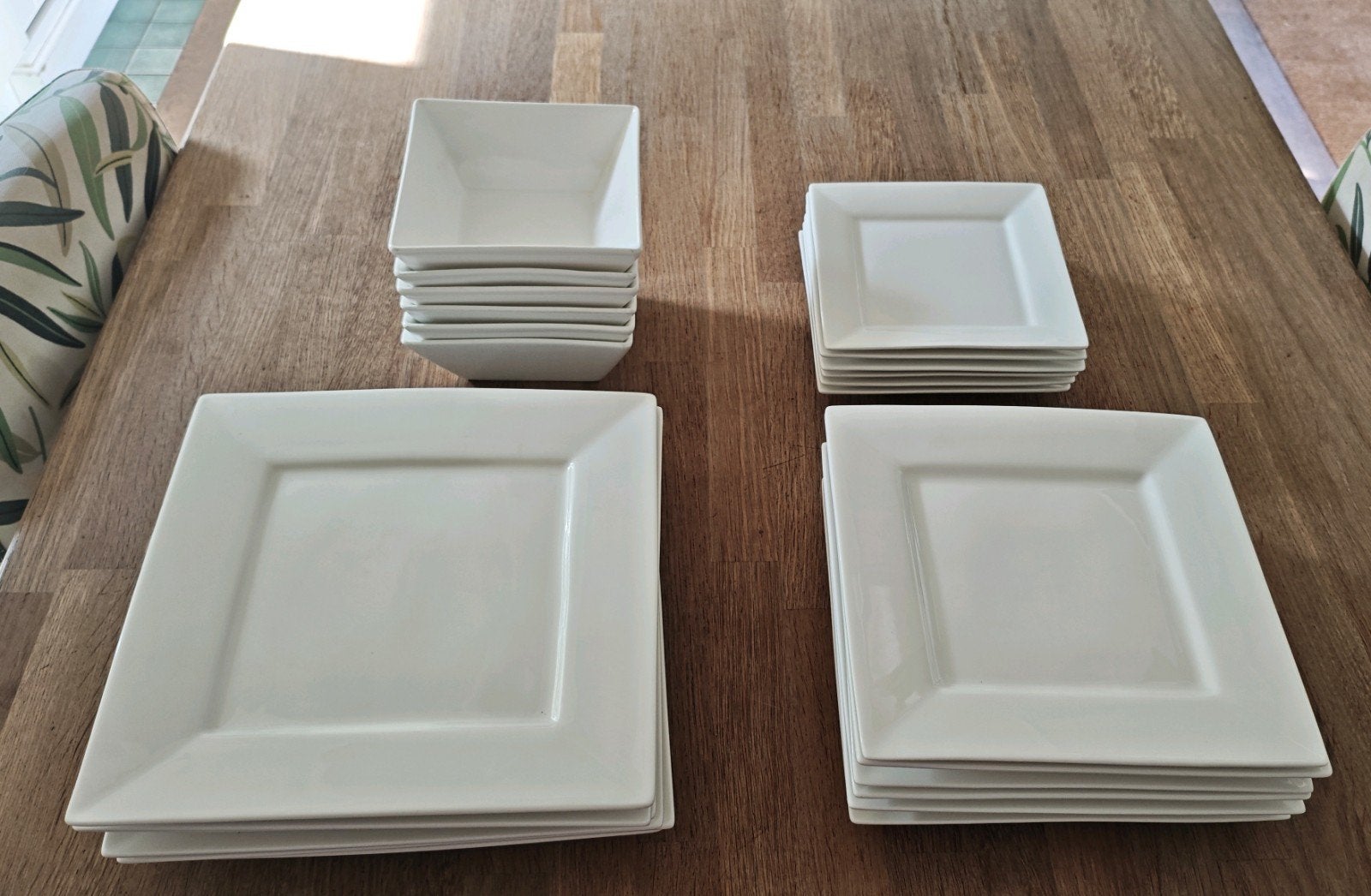 Wit vierkant servies: borden en kommen, Huis en Inrichting, Ophalen, Gebruikt, Keramiek, Bord(en)