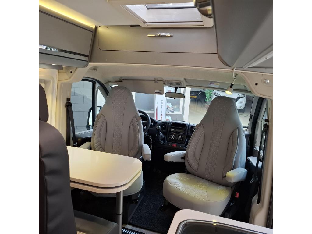 2015 Adria Twin Titanium 540SPT 130PK Dwarsbed Airco 57604Km, Luifel, Buscamper of Camperbus, Ringverwarming, Fiat