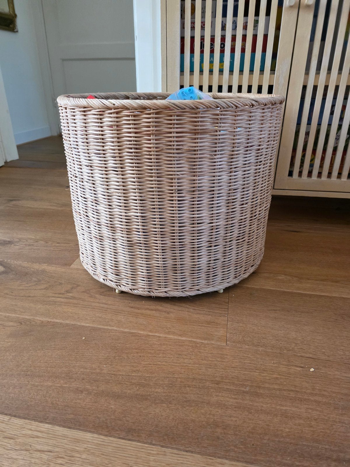 Ikea rieten opbergmand/poef - zgan, Ophalen, Zo goed als nieuw, Beige, Natuurlijk materiaal