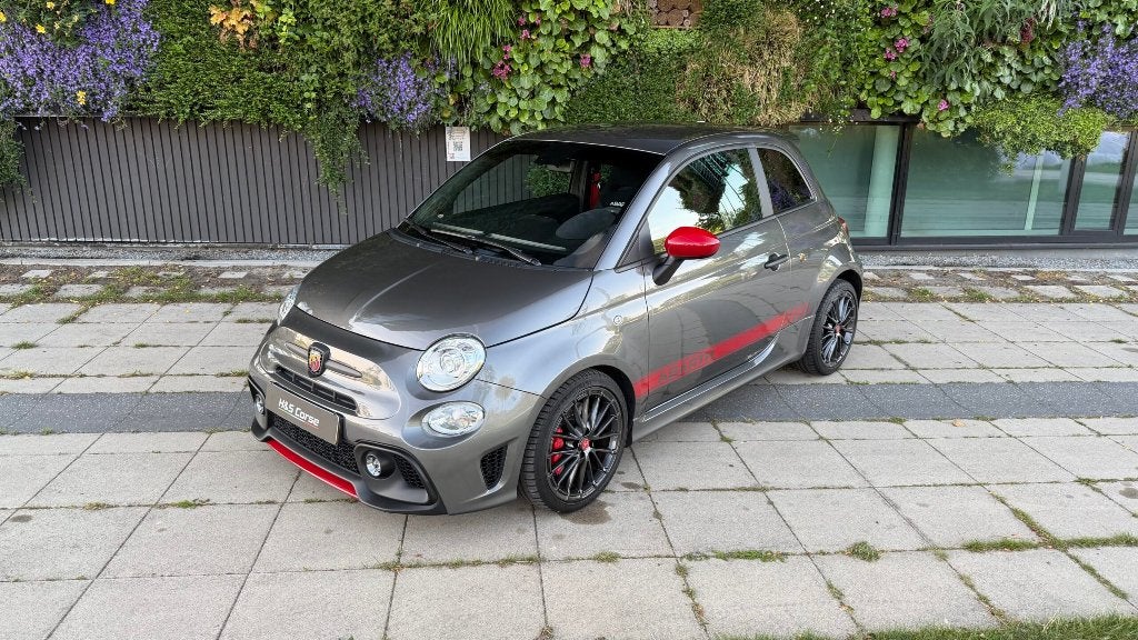 Abarth 695 Competizione 2022 180PK, Voorwielaandrijving, Stof, Met garantie (alle), Bedrijf