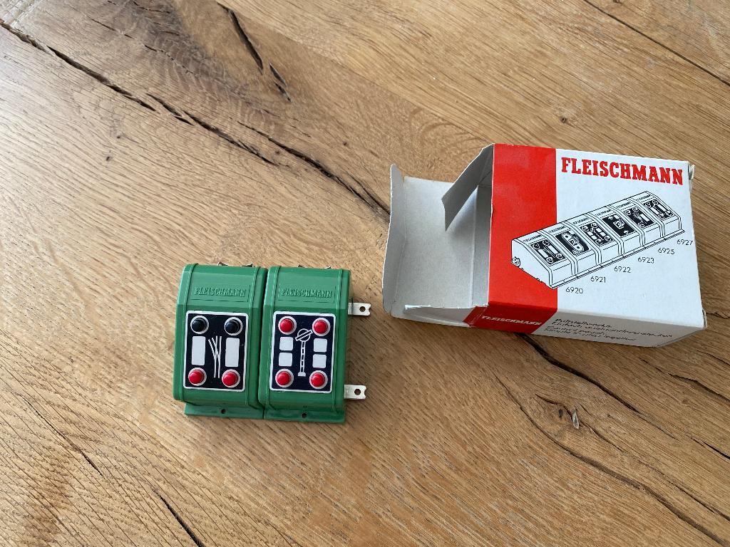 Fleismann besturing kastjes | sein bediening fleismann, Ophalen, Wisselstroom, Märklin, Nieuw