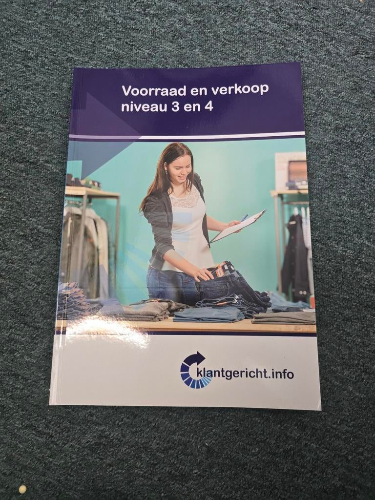 Voorraad en verkoop & Retailmarketing niveau 3 en 4, Boeken, Studieboeken en Cursussen, Verzenden, Zo goed als nieuw, MBO