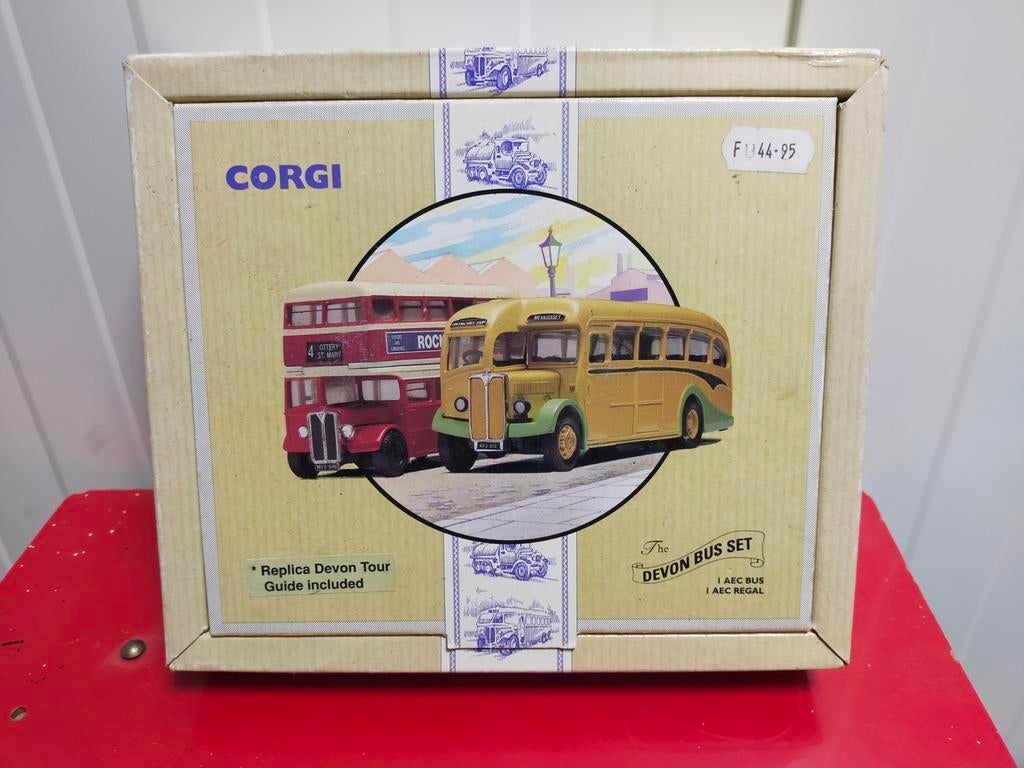 Corgi Devon Bus Set - Vintage Modelbussen Giftset, Ophalen of Verzenden, Zo goed als nieuw, Bus of Vrachtwagen, Corgi