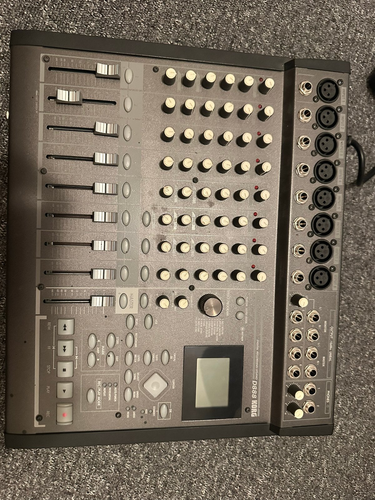 Korg D888 Digitale Opnamestudio - 8-kanaals Mixer, Ophalen, Gebruikt, 5 tot 10 kanalen, Microfooningang