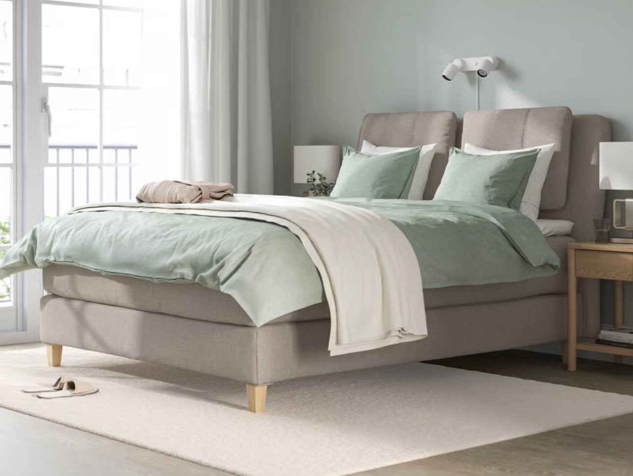 Prachtig bed/boxspring Ikea, Huis en Inrichting, Slaapkamer | Bedden, Ophalen, Zo goed als nieuw, Tweepersoons, Hout