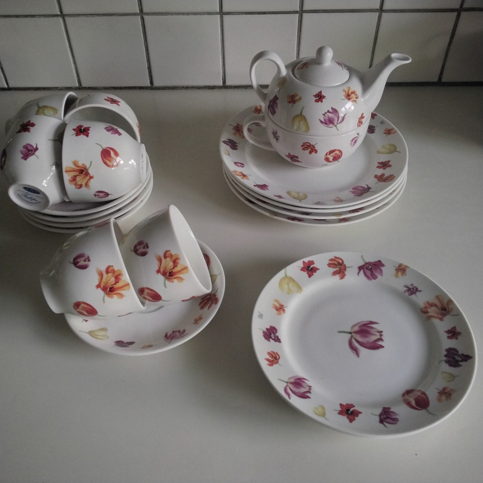 Janneke brinkman  tulips, Huis en Inrichting, Keuken | Servies, Ophalen of Verzenden, Zo goed als nieuw, Overige stijlen, Kop(pen) en/of Schotel(s)