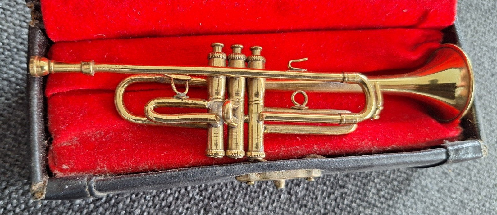 Miniatuur Trompet. In koffertje., Ophalen of Verzenden, Bes-trompet