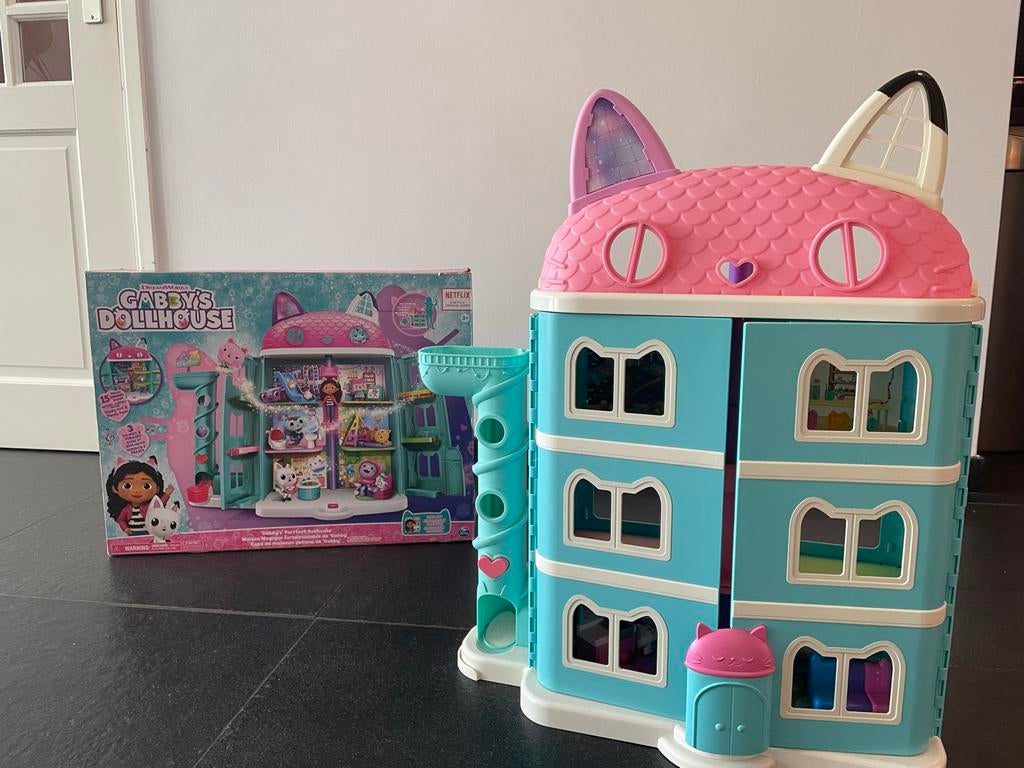 Gabby Poppenhuis met Gabby en andere figuren, Ophalen, Zo goed als nieuw, Overige typen