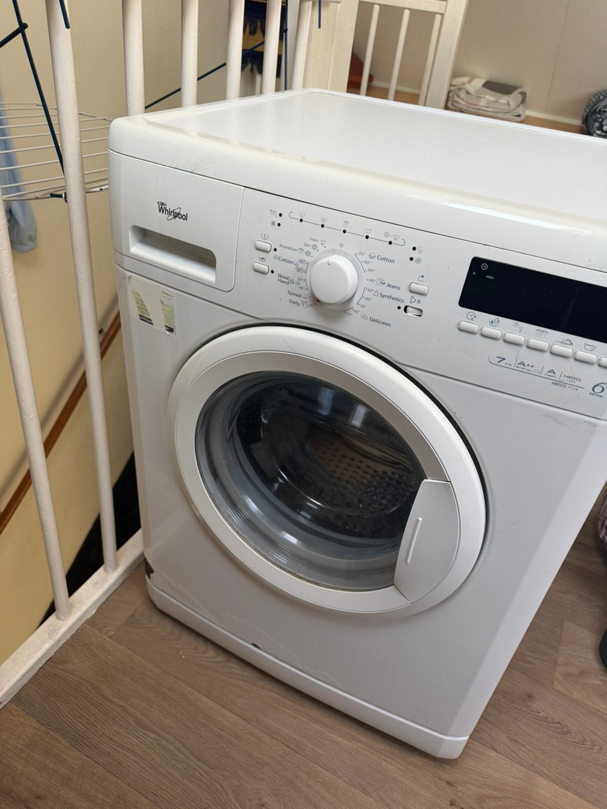 Defecte whirlpool wasmachine gratis af te halen, Witgoed en Apparatuur, Wasmachines, 6 tot 8 kg, Ophalen, 1200 tot 1600 toeren