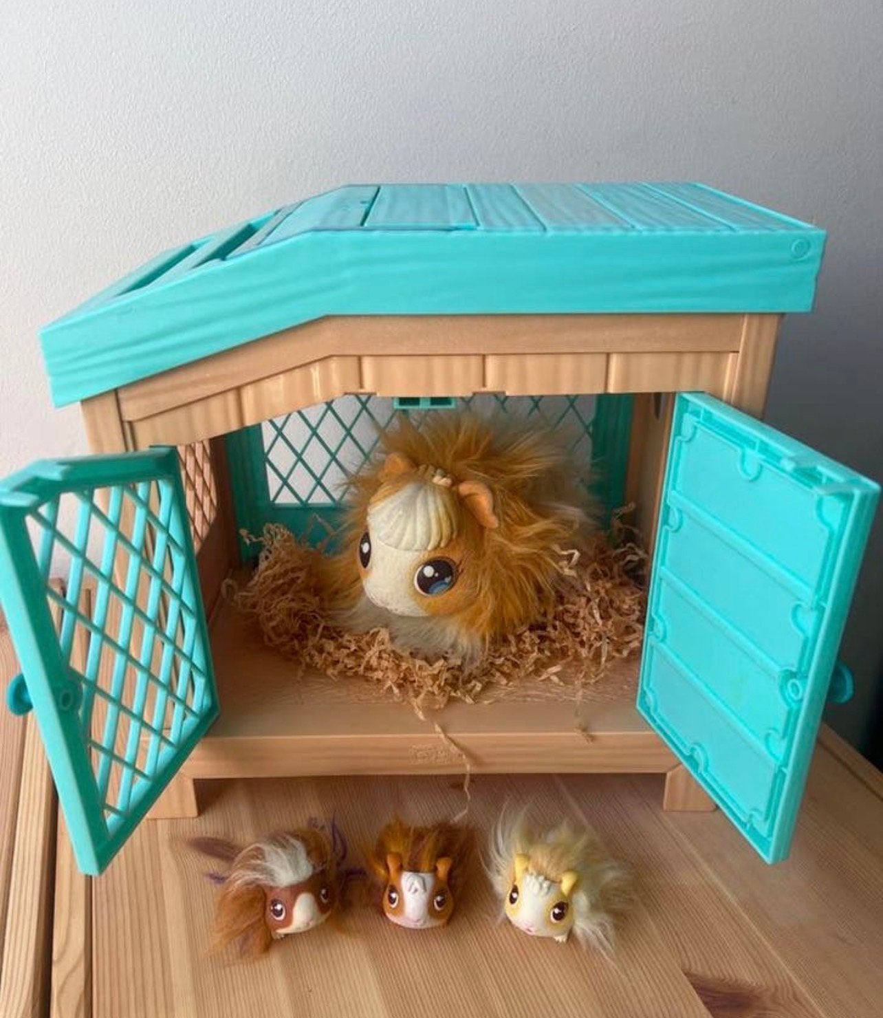 Schattige cavia knuffels met hok, Gebruikt, Overige merken, Overige karakters, Overige typen