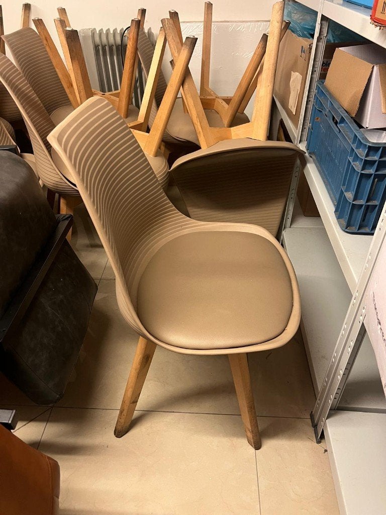 20x Taupe Eetkamerstoelen / Horeca Stoelen – Houten Poten, Gebruikt, Bruin, Vijf, Zes of meer stoelen, Ophalen
