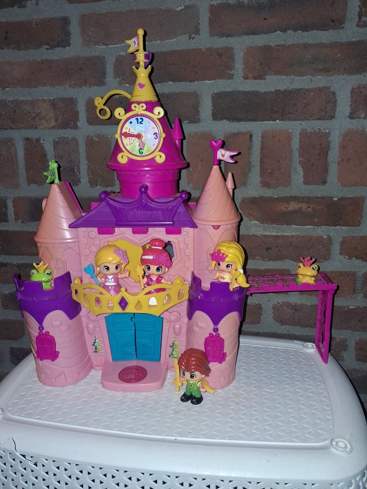 Pinypon Kasteel + 4 Poppetjes, 2 Kikkers & Accessoires, Ophalen, Gebruikt, Overige typen