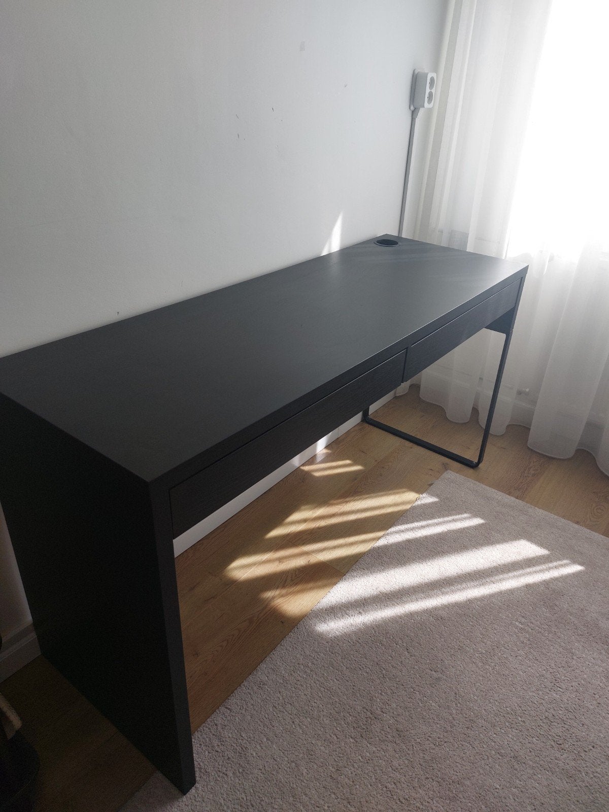 Micke IKEA bureau zwart 140*50 zgan, Huis en Inrichting, Bureaus, Ophalen, Zwart, Hout, Demontabel