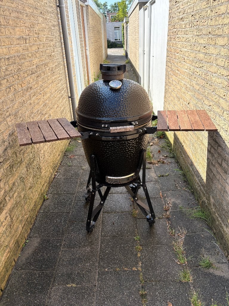 Bastard Large Kamado BBQ - Complete set met accessoires, Ophalen, Houtskool, The Bastard, Zo goed als nieuw