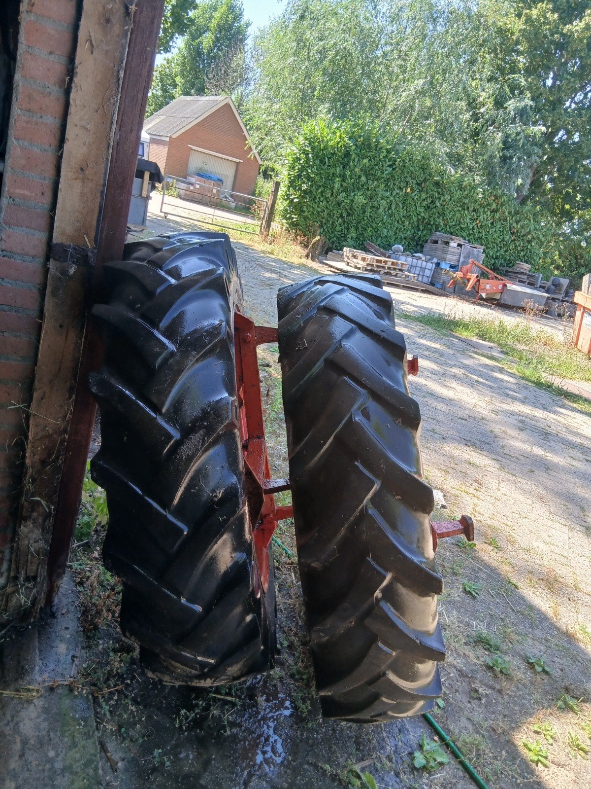 Vredestein tractorbanden 12.4-32 op velg, Zakelijke goederen, Ophalen