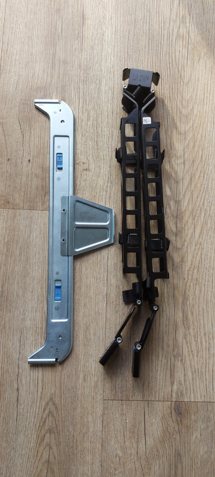 Dell PowerEdge 1U Kabelbeheerarm Kit R410 R610 0F506C 0C852H, Computers en Software, Ophalen of Verzenden, Zo goed als nieuw, Onbekend