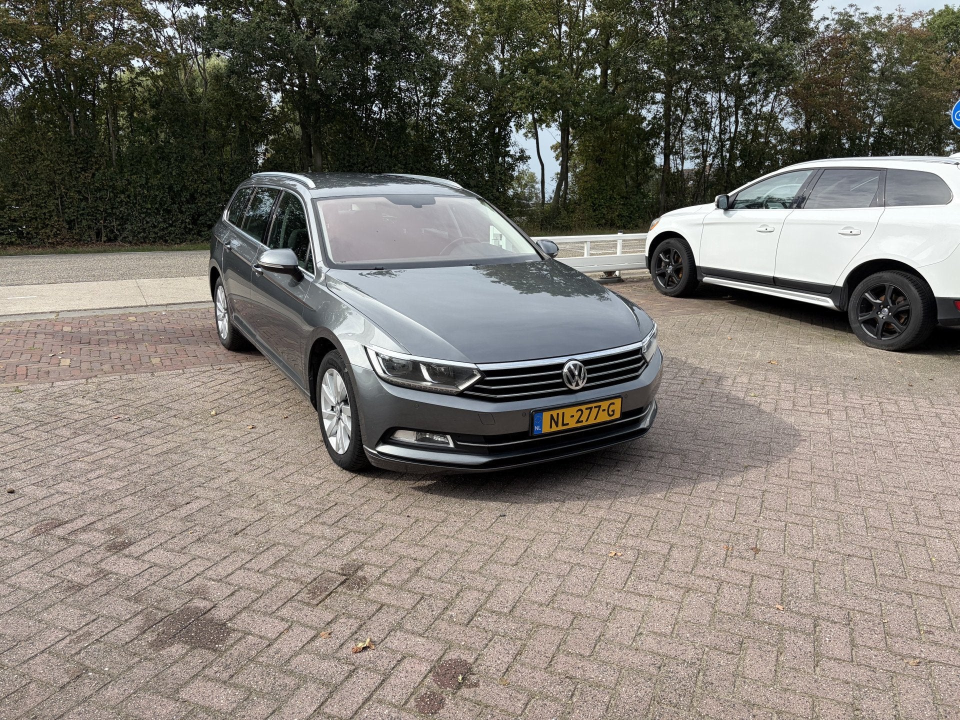 Volkswagen Passat Variant 1.4 TSI ACT Connected Series AUTOM, Stof, Gebruikt, Euro 6, 4 cilinders