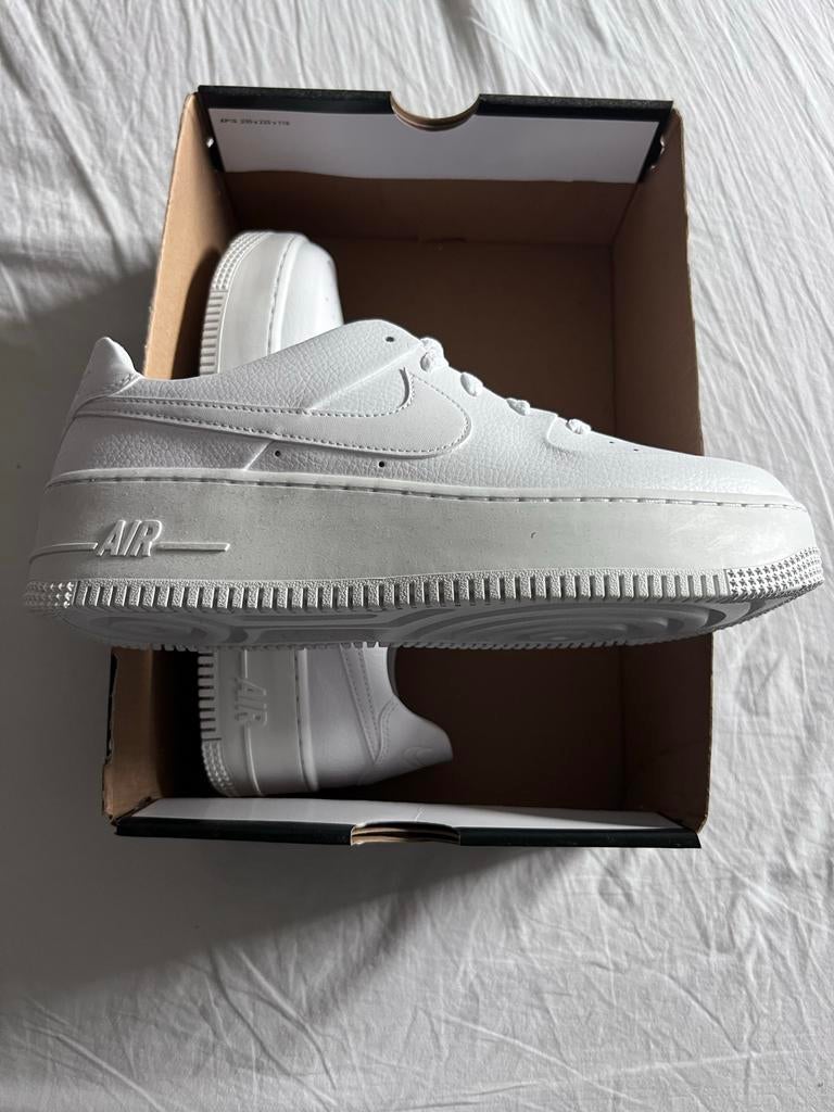 Nike Air Force 1 Sage Low - Wit (Maat 42.5), Kleding | Dames, Schoenen, Nieuw, Sneakers of Gympen, Wit, Ophalen of Verzenden