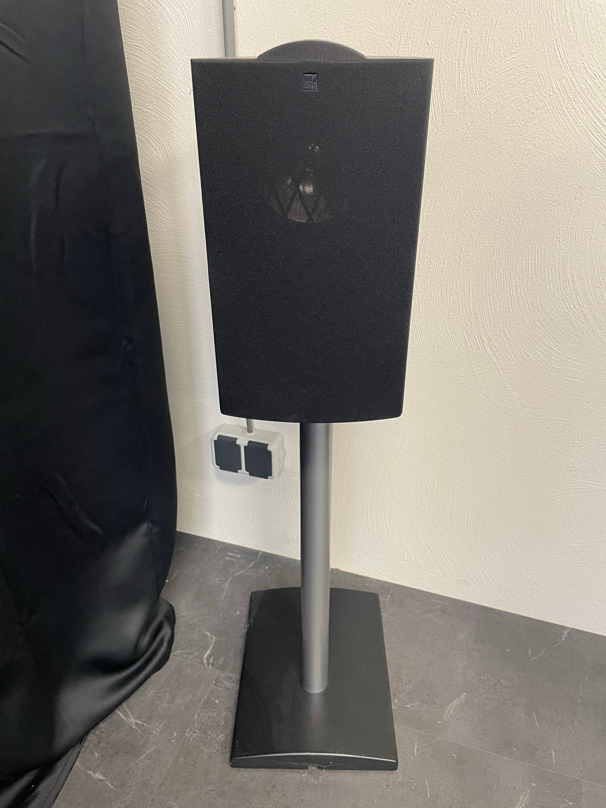 2x KEF iQ3 Luidsprekers - Q Series inclusief poten, Ophalen, Gebruikt, Inclusief standaarden, 60 tot 120 watt