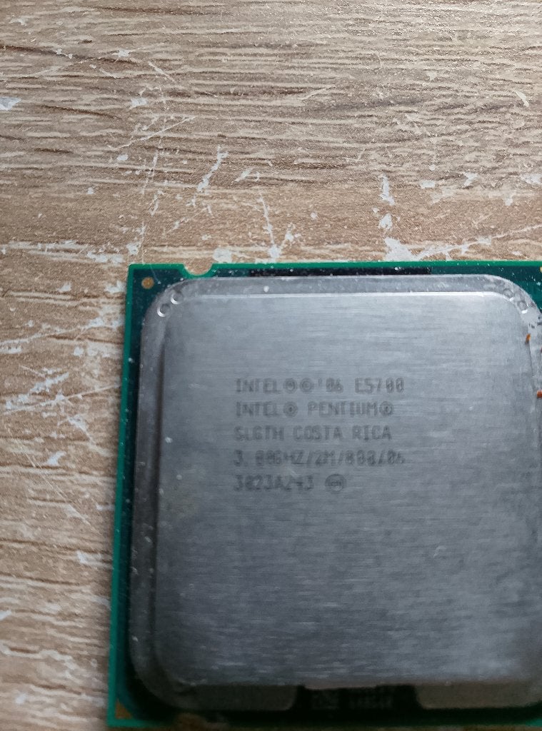 Intel Pentium E5700, Computers en Software, Processors, Gebruikt, Ophalen of Verzenden, 3 tot 4 Ghz, Socket 775