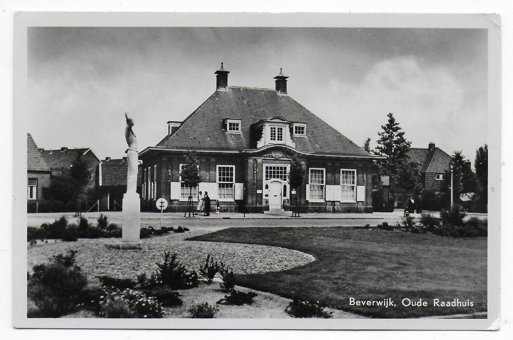 Beverwijk oude raadhuis oude ongelopen ansichtkaart ( b7646, Verzamelen, Ophalen of Verzenden, 1960 tot 1980, Ongelopen, Noord-Holland