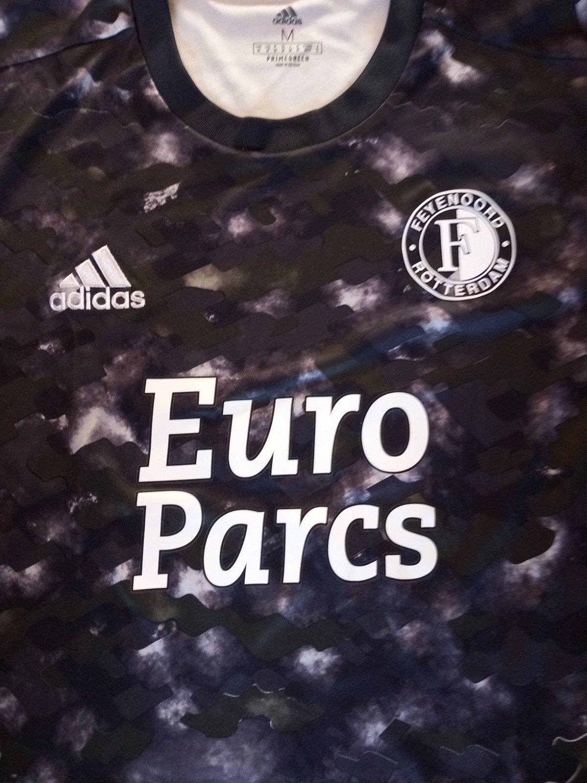 Feyenoord warming-up shirt 21/22 - Maat M, Sport en Fitness, Maat M, Ophalen of Verzenden, Gebruikt, Shirt