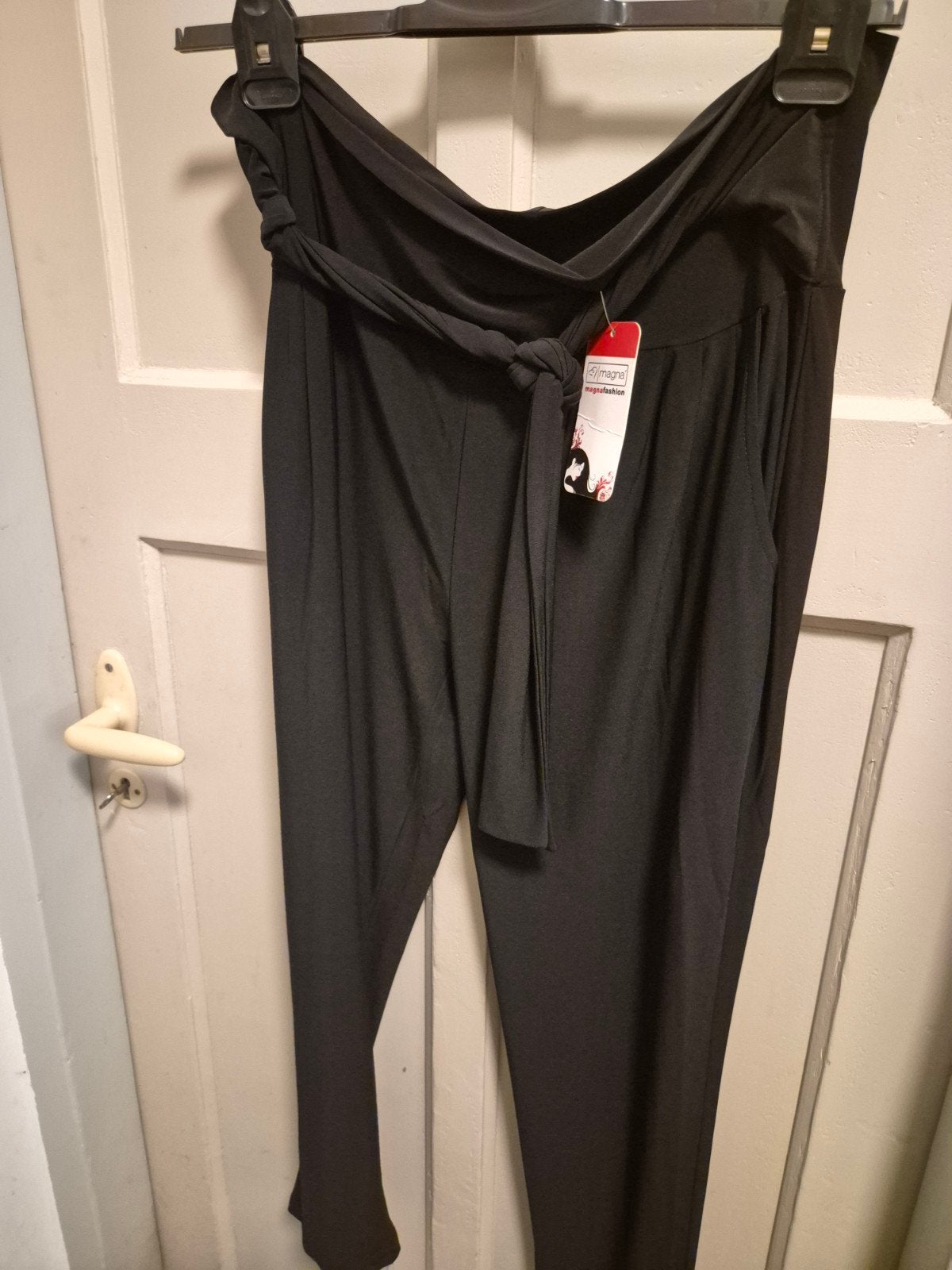 Magna Fashion Zwarte Broek Maat 48/50 Nieuw met label, Zwart, Maat 46/48 (XL) of groter, Nieuw, Ophalen of Verzenden
