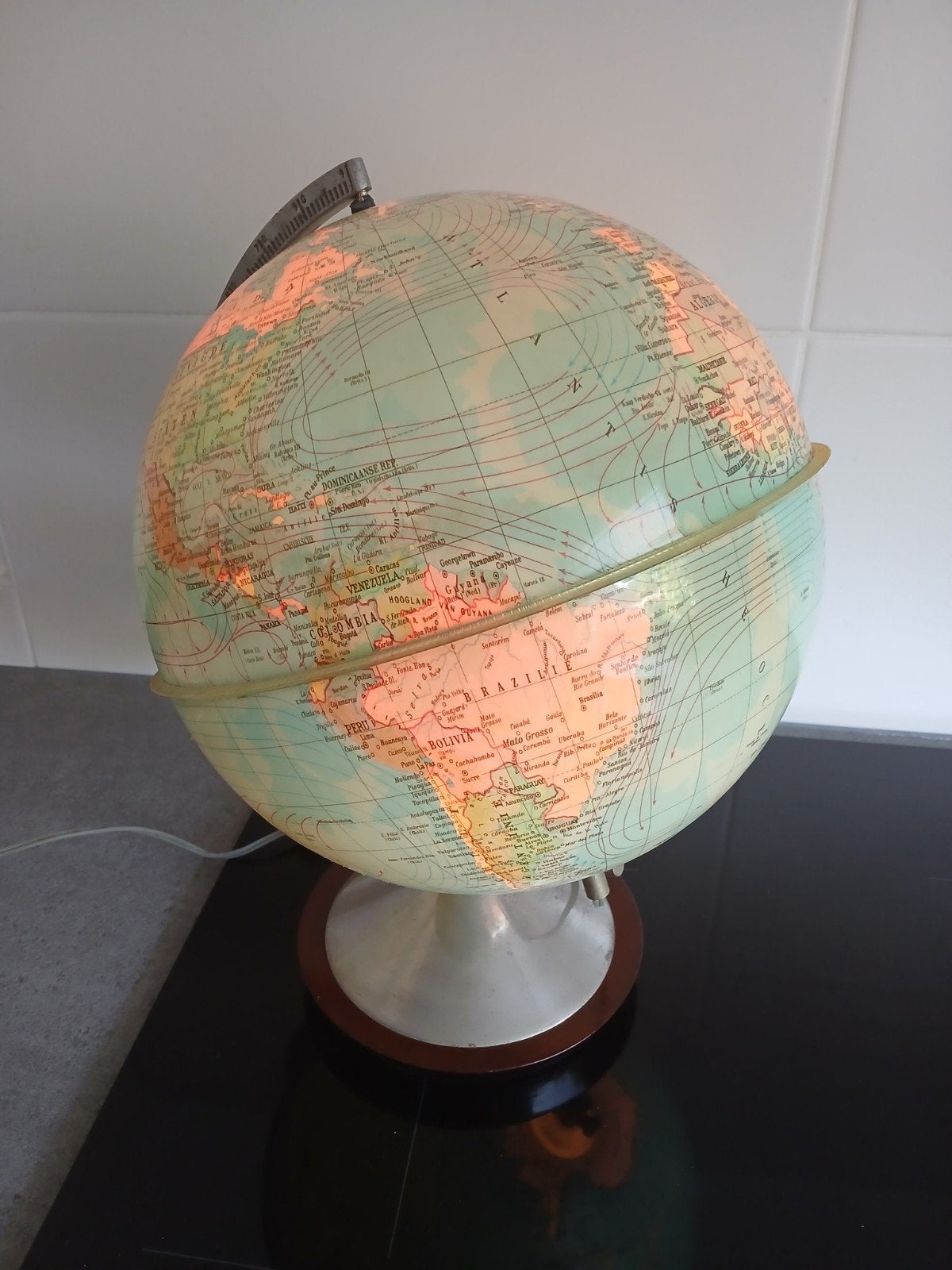 vintage globe/wereldbol 1965, Gebruikt, Kunststof, Ophalen of Verzenden, Verlicht