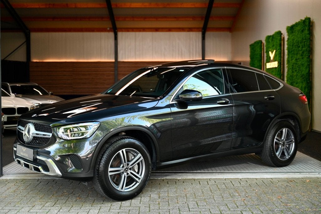 Mercedes-Benz GLC-klasse Coupé 300e 4MATIC - Distronic+ - 3, Auto's, Mercedes-Benz, Automaat, Gebruikt, Zwart, 4 cilinders