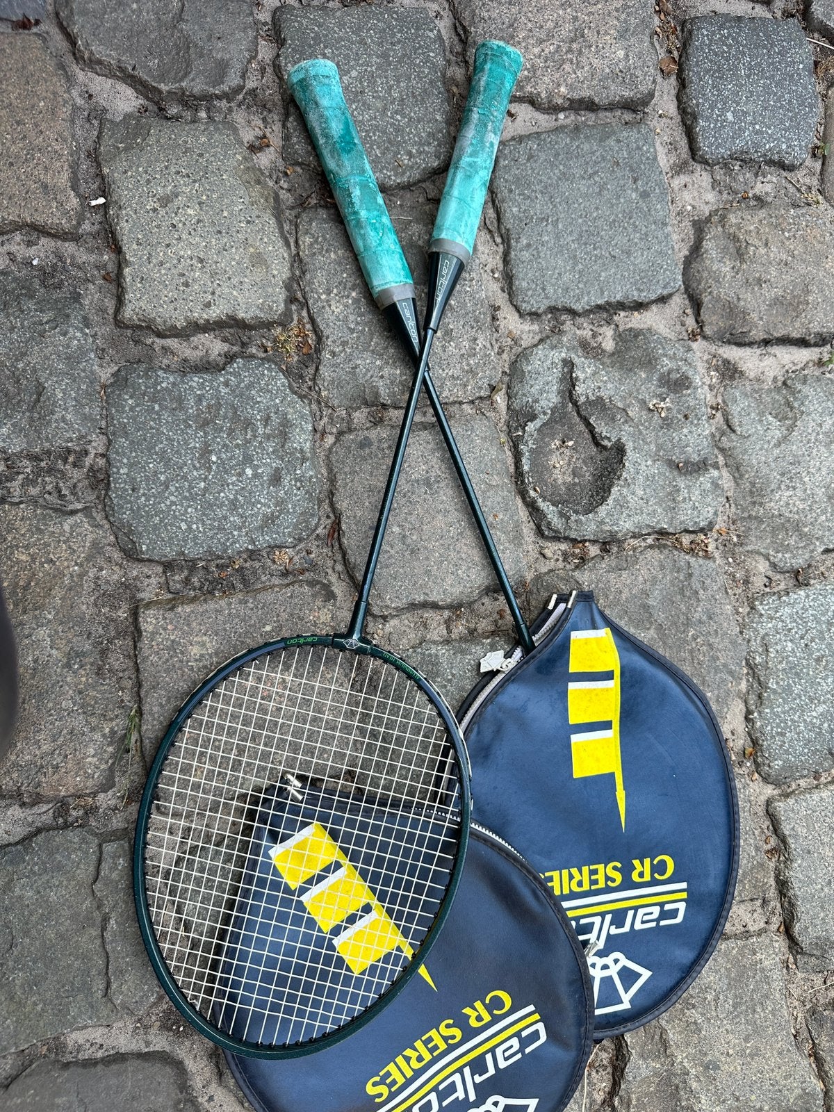 2 badminton rackets met shuttles, Sport en Fitness, Badminton, Ophalen of Verzenden, Zo goed als nieuw, Racket(s)