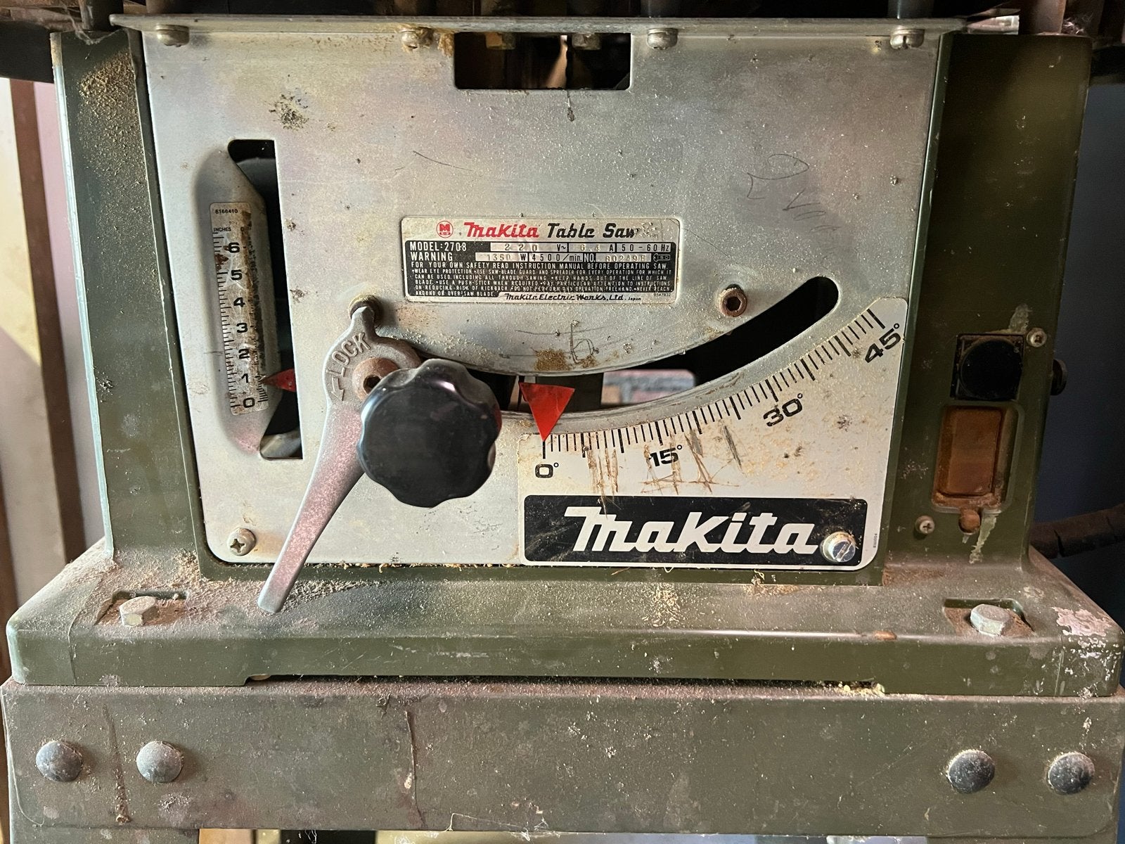 Makita Tafelzaag Model 2708 - Gebruikt, Doe-het-zelf en Verbouw, Ophalen, Gebruikt, Cirkelzaag, 70 mm of meer