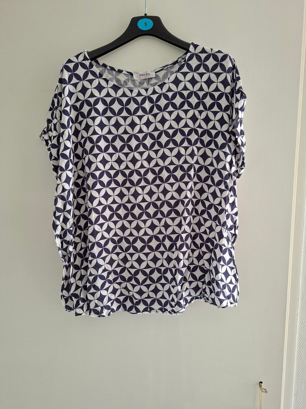 Paprika Blouse met Geometrisch Patroon, zgan, Blauw, Maat 42/44 (L), Ophalen of Verzenden, Zo goed als nieuw