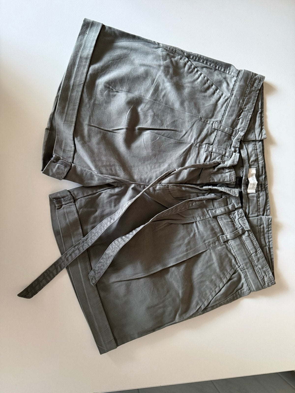 Sutherland Korte Broek Maat 32, Maat 38/40 (M), Kort, Ophalen of Verzenden, Grijs