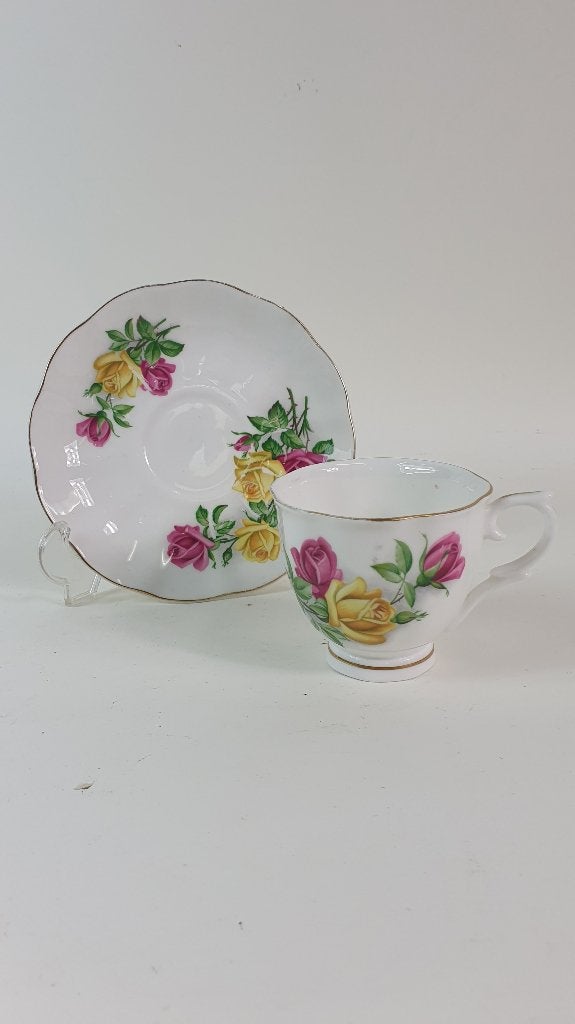 Vintage kop en schotel, Royal Goedewaagen Gouda. 4C9, Ophalen of Verzenden