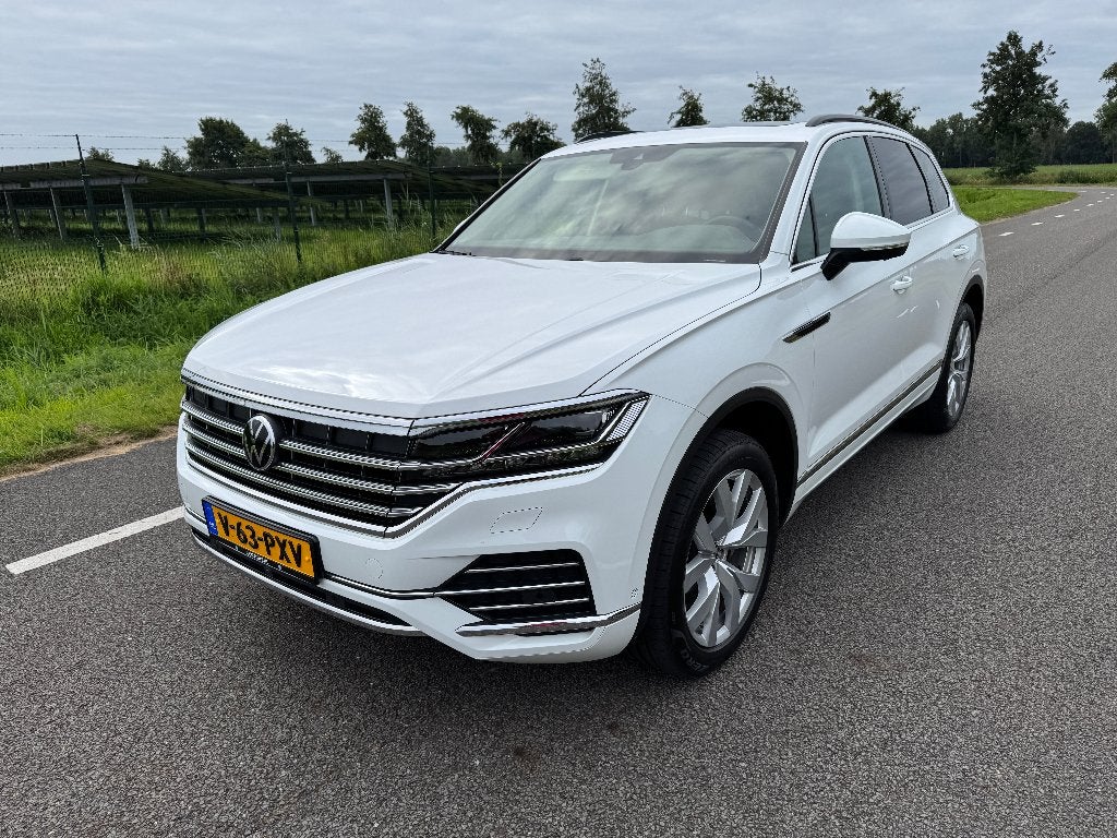 VOLKSWAGEN TOUAREG 3.0 Atmosphere Aut/Grijs Kenteken, Automaat, Euro 6, Wit, Bedrijf