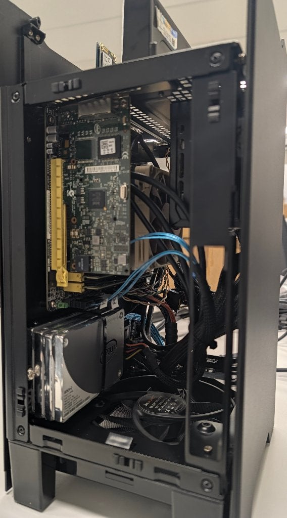 Custom Mini-ITX Server/PC, Computers en Software, Gebruikt, Ophalen of Verzenden, SSD, 1 TB