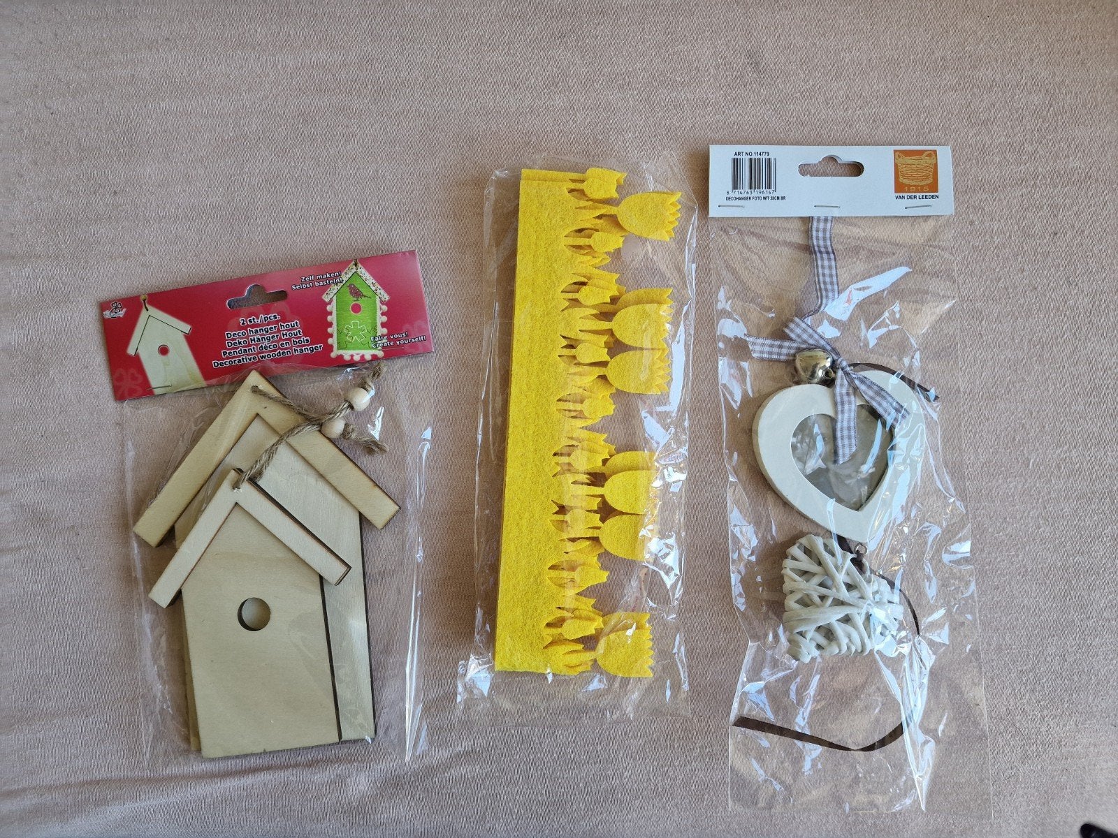 Knutselpakket: Houten vogelhuisjes, vilten tulpen & hartjes, Handgemaakt, Geel, Nieuw, Knutselset