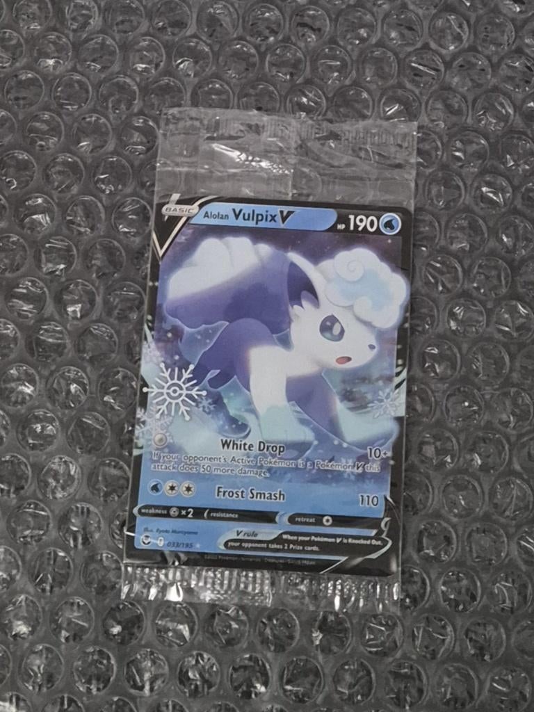 Sealed Alolan Vulpix V 033/195 Silver Tempest Snowflake Stam, Ophalen of Verzenden, Zo goed als nieuw, Losse kaart, Foil