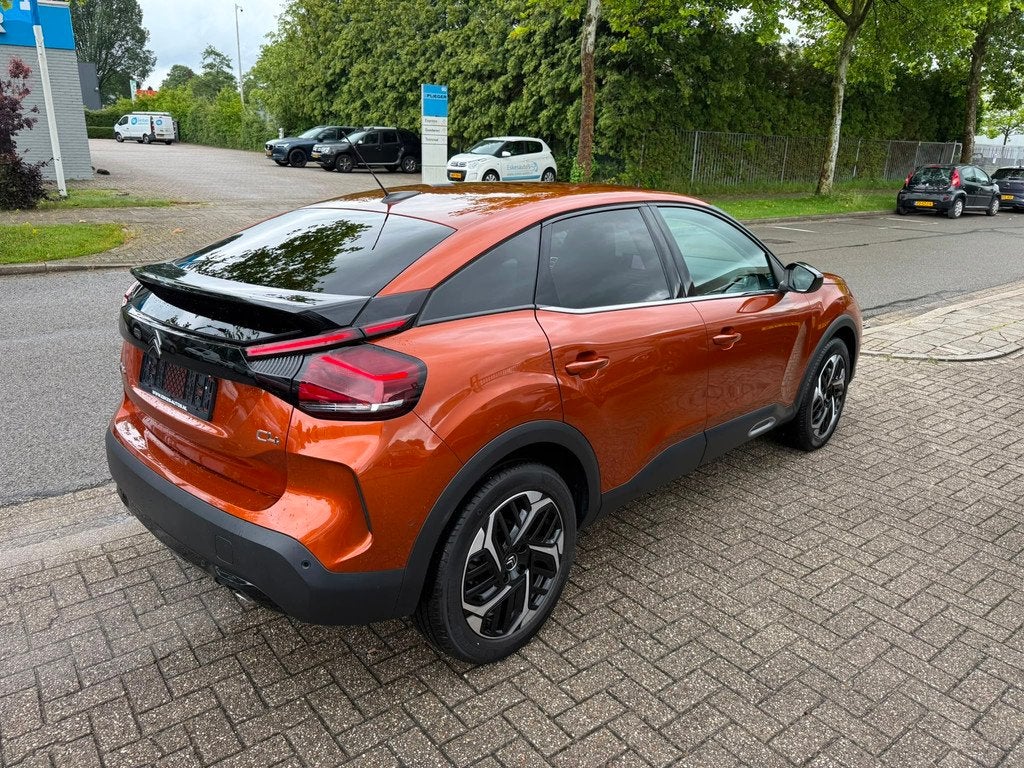 Citroen C4 1.2 PureTech Shine Automaat, Navi, Leder Dealer a, Gebruikt, Leder en Stof, Grijs, 3 cilinders
