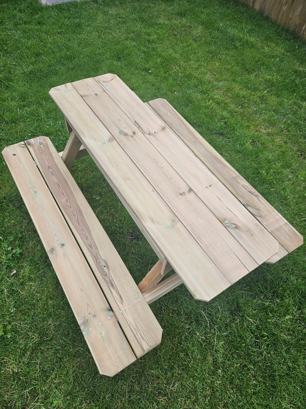 Nieuw te bestellen voor kleine prijs! Houten picknicktafel, Nieuw, Rechthoekig, Hout, Ophalen