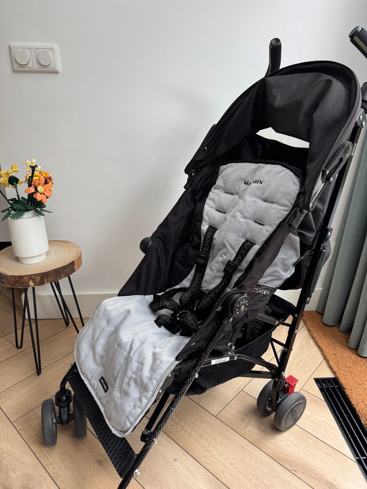 Maclaren Quest Buggy - Zwart/Grijs met Regenhoes, Ophalen, Gebruikt, Maclaren, Verstelbare rugleuning