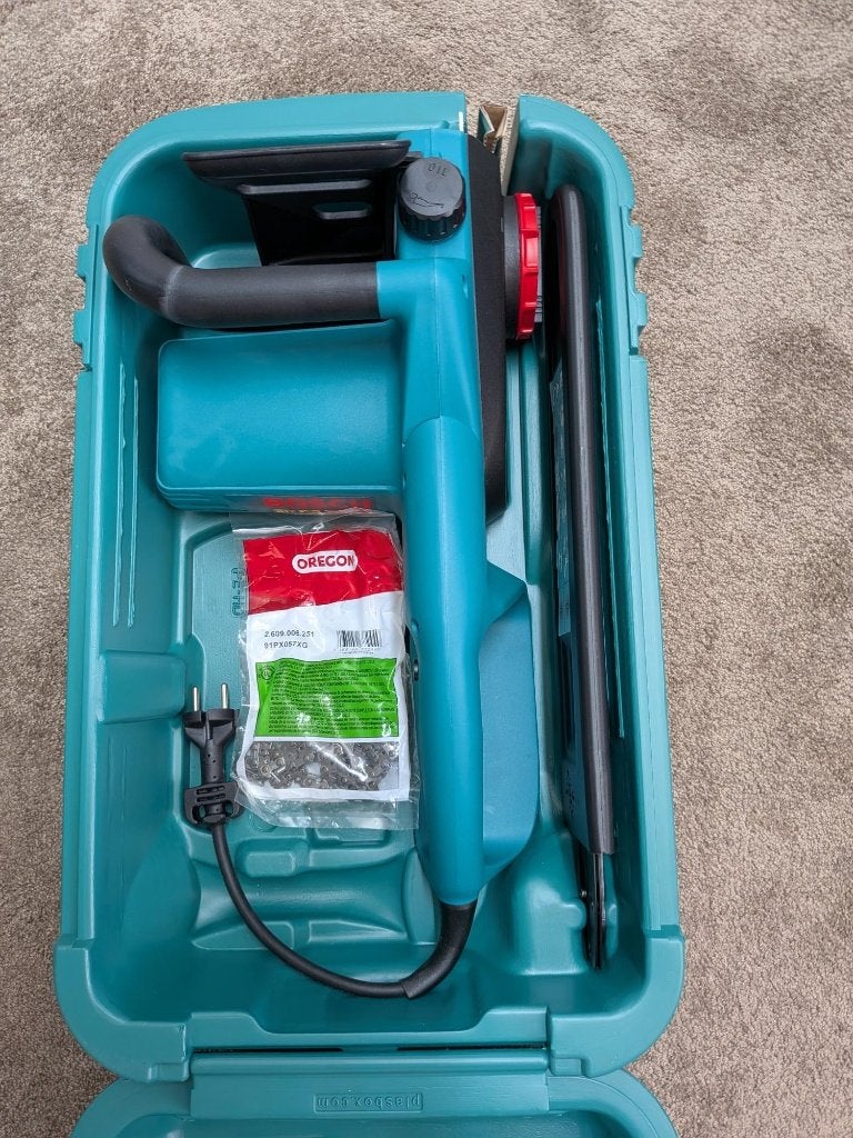 Nog nieuw in de box electrische kettingzaag