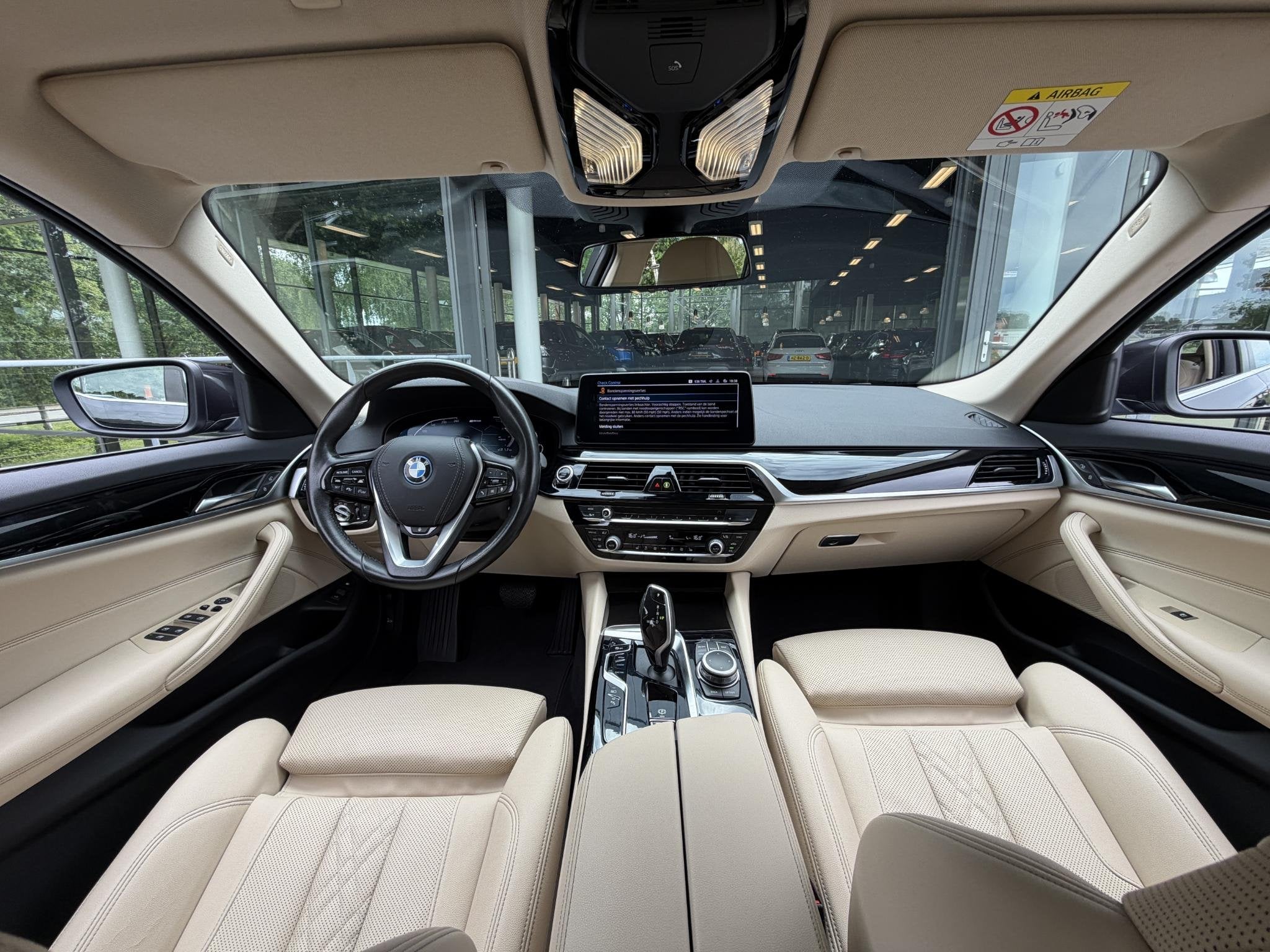 BMW 5-serie Touring 530e Business Edition Plus Automaat 292P, Auto's, 1998 cc, Achterwielaandrijving, Gebruikt, 4 cilinders