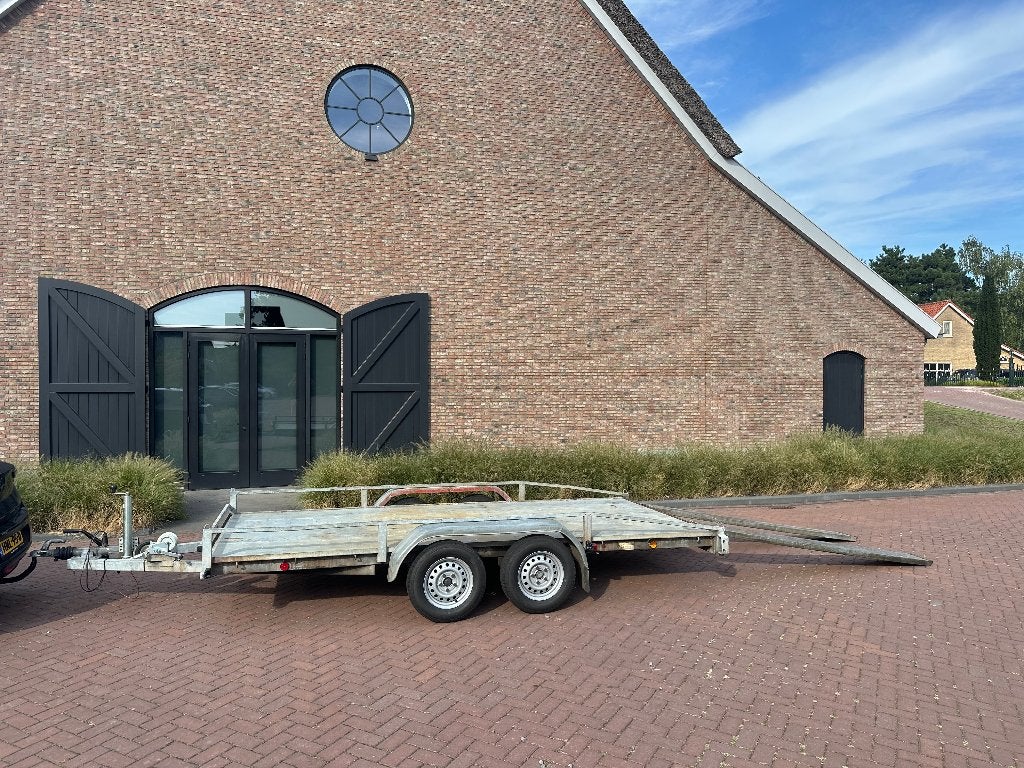Keurige Auto-ambulance / Aanhanger – Direct inzetbaar!, Ophalen, Gebruikt