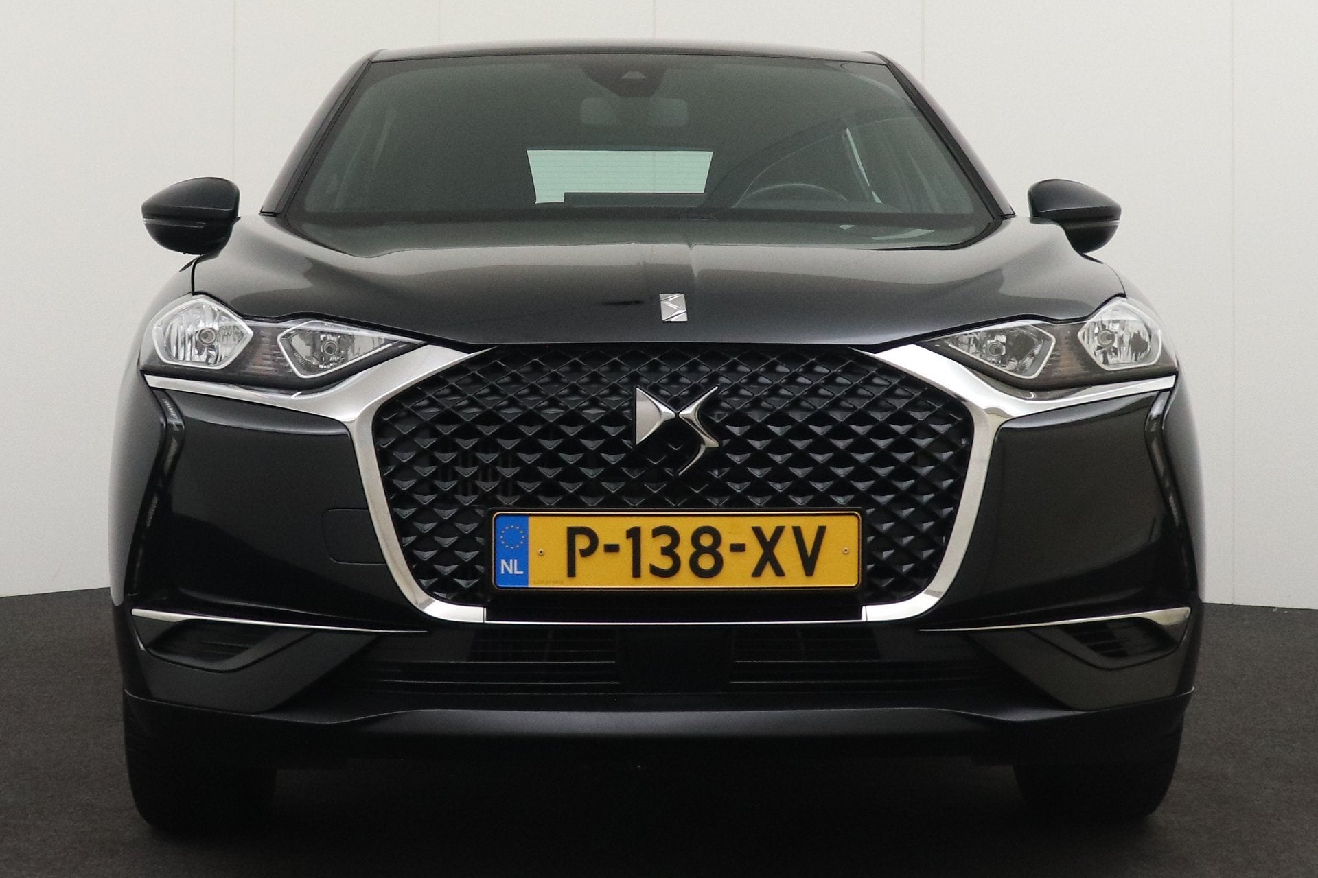 DS DS 3 Crossback 1.2 PureTech Business Trekhaak Carplay Cru, Auto's, Voorwielaandrijving, Dealer onderhouden, 1199 cc, Automatische klimaatregeling