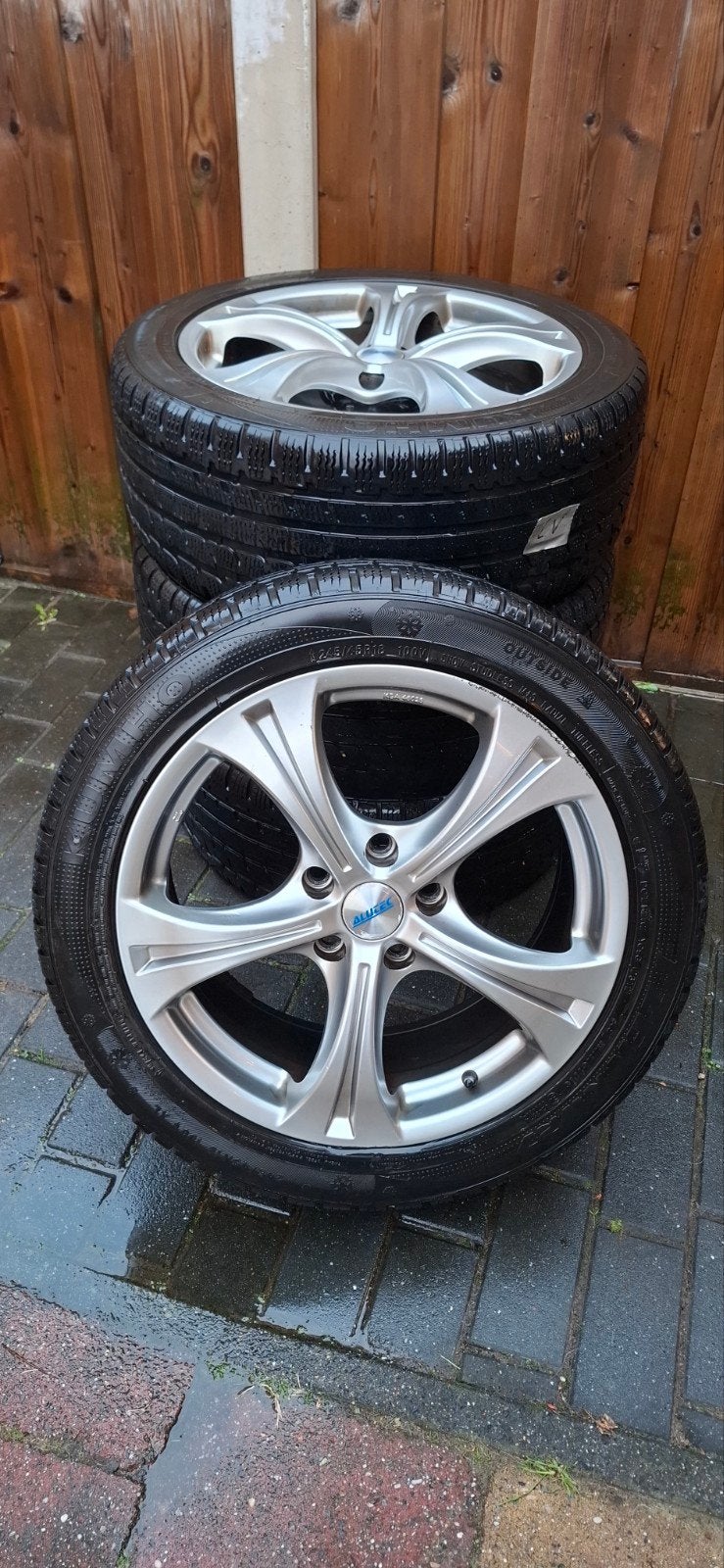 Alutec velgen met winterbanden 245/45R18 5x120, Ophalen, 18 inch, Banden en Velgen, Winterbanden
