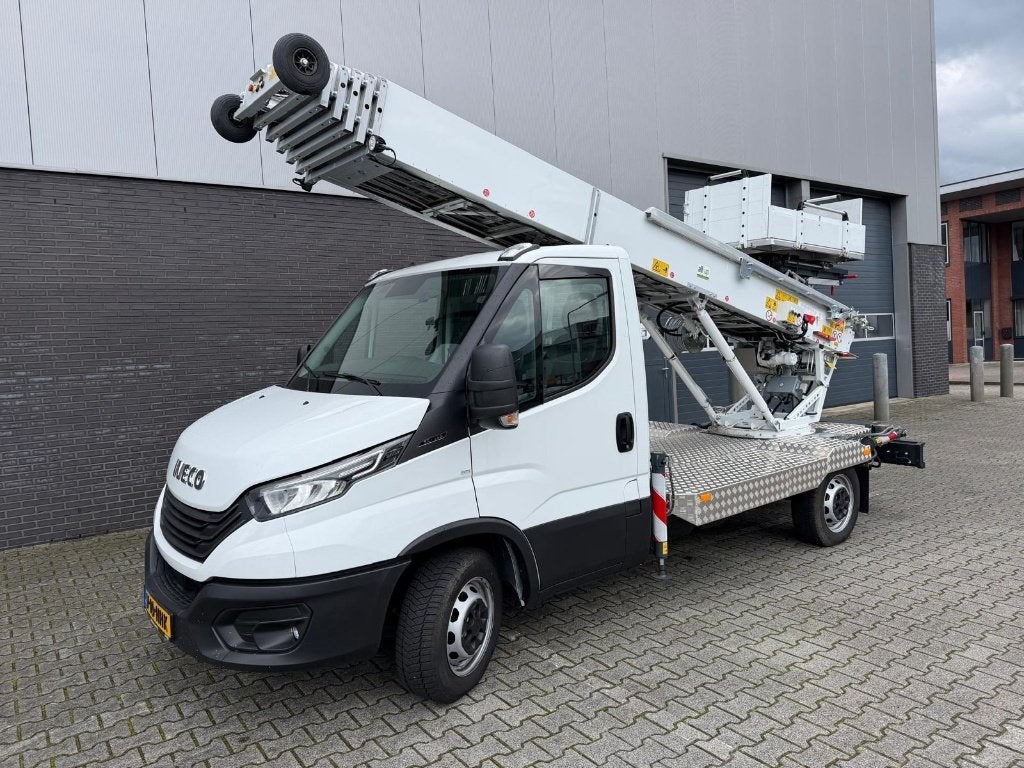 Paus City-Floh31 Verhuislift op Iveco Daily '24 / #BPM VRIJ#, Ophalen
