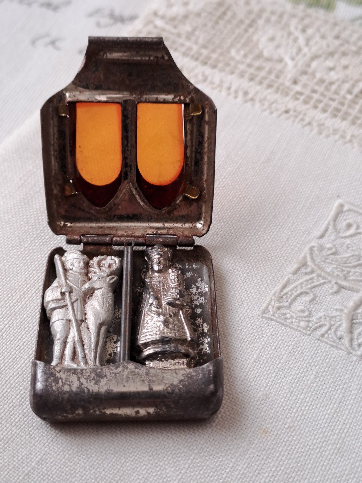 Antiek dubbel reisaltaartje met ST HUBERTUS +OLV V.KEVELAER, Verzenden