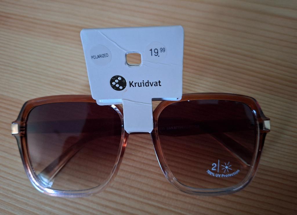Kruidvat bruin zonnebril 2 OV Protection, Overige merken, Zonnebril, Bruin, Verzenden